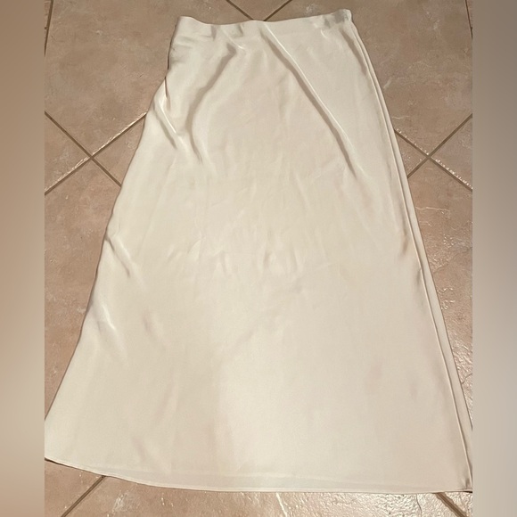 Zara Revolve Anthropologie Women’s Midi Satin Slip Skirt Cream Medium M - Picture 10 of 16